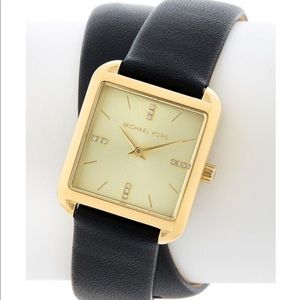 NWT Michael Kors Women’s Drew Leather Strap Watch